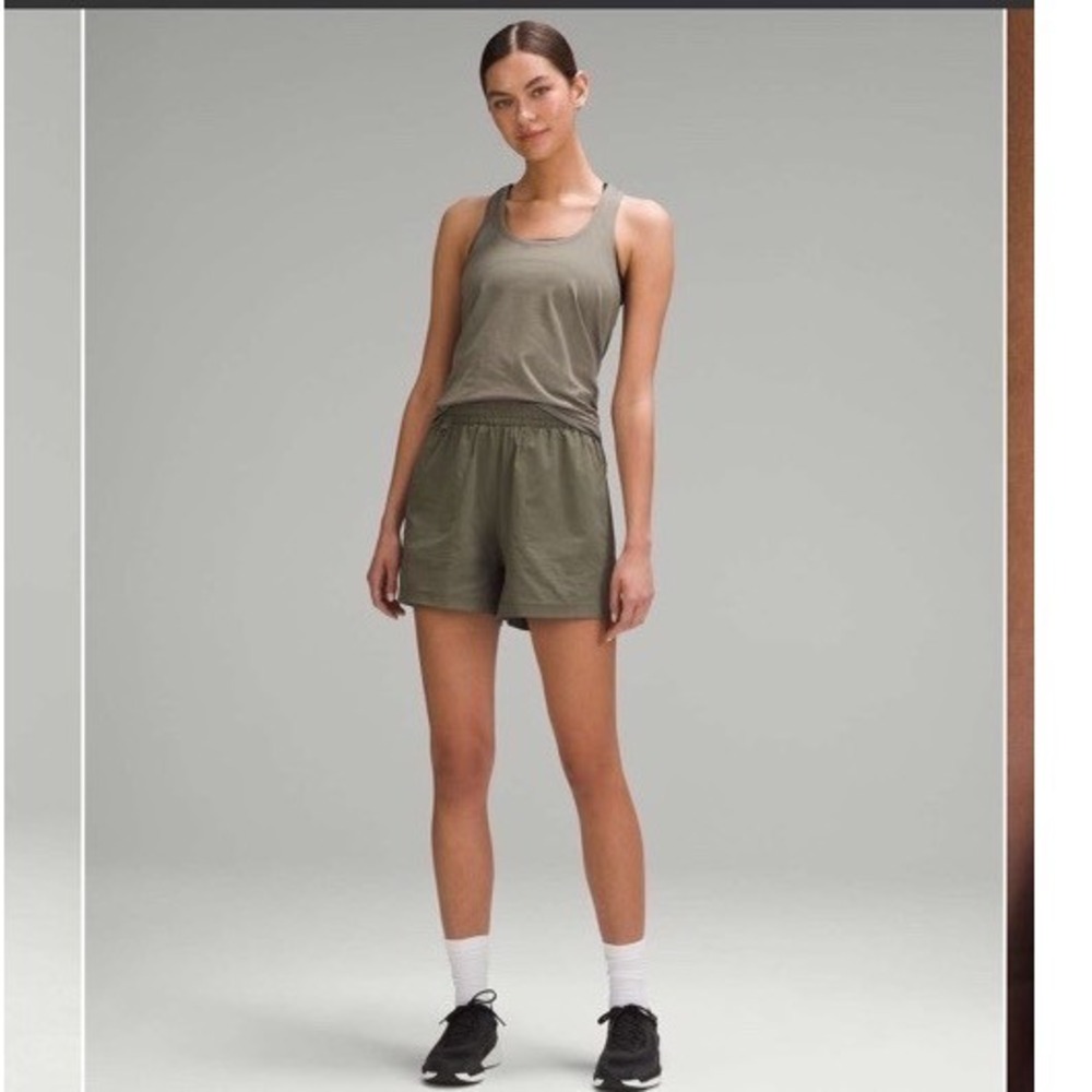 Lululemon Lightweight High-Rise Hiking Short 4" – Army Green – Women's Size 4